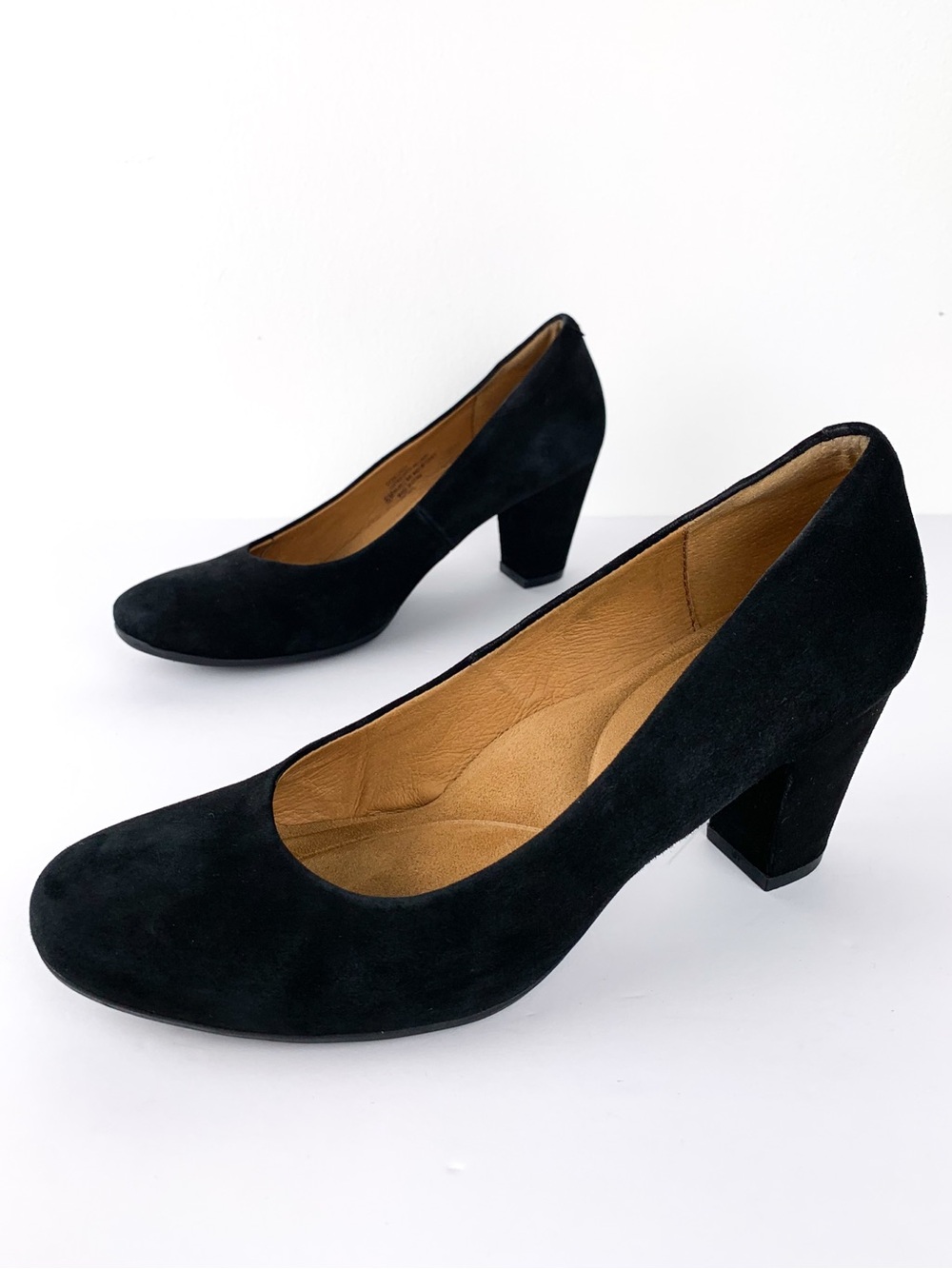 Sofft Lana suede pumps black genuine suede leather 2.75-inch block heel size 8